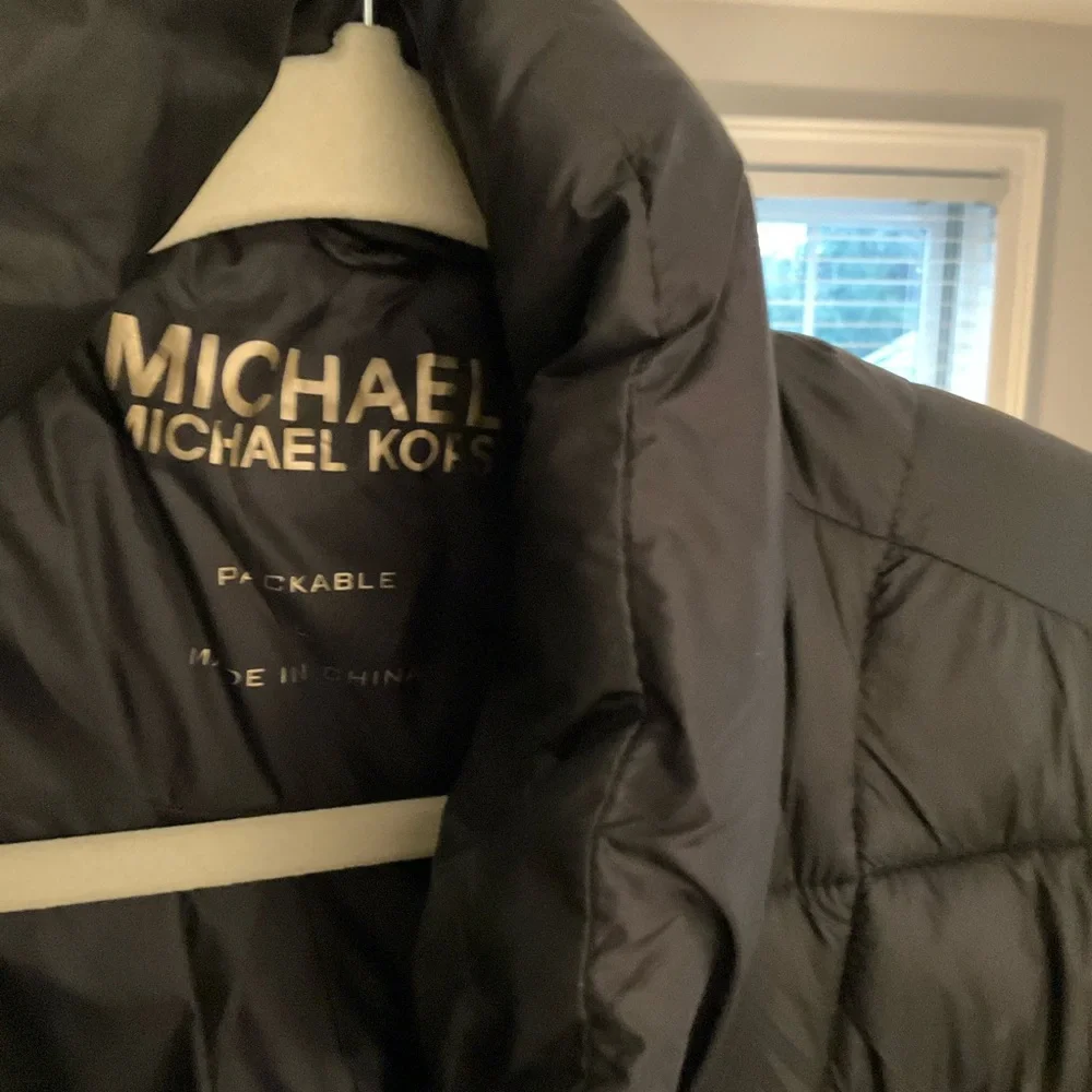MICHAEL Michael Kors Black Puffer Jacket - Picture 2 of 3